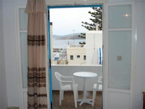 KOSMAS & POPI PENSION - Παροικιά